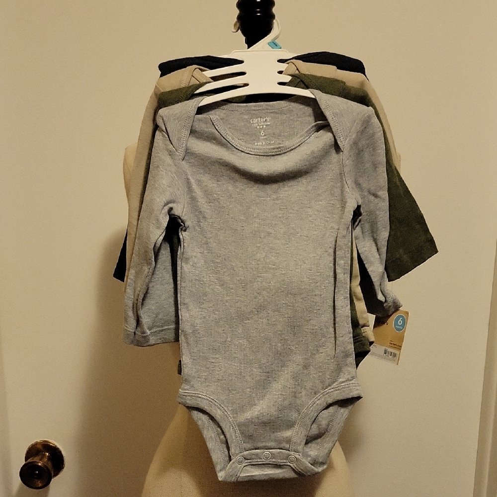 NWT:Carter's Baby 4 Pack Long Sleeve Bodysuit/Onesies